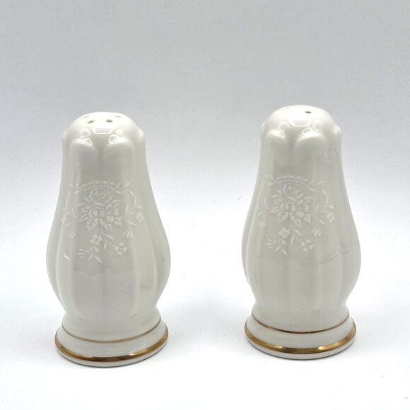 Noritake Chandon Design Pattern 7306 Gold Trim Salt Pepper Shakers Retired - Picture 1 of 8